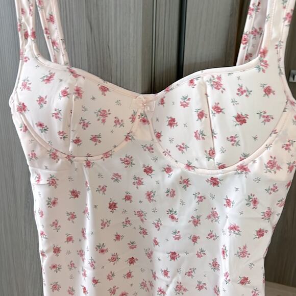 Rumored Floral Mini Dress - Picture 4 of 15